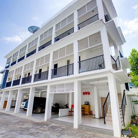 Oyo 3279 Joy Residence Samarinda Extérieur photo